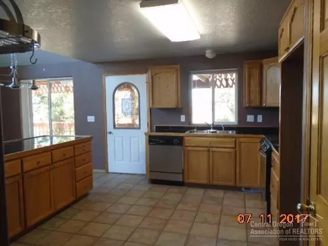 62091 Torkelson Rd, Bend, OR 97701 photo 4