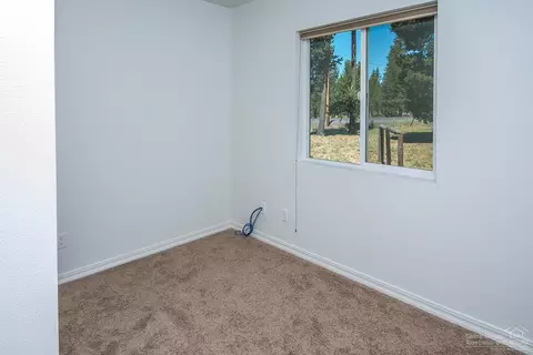 53734 Day Rd, La Pine, OR 97739 photo 16