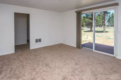 53734 Day Rd, La Pine, OR 97739 photo 17