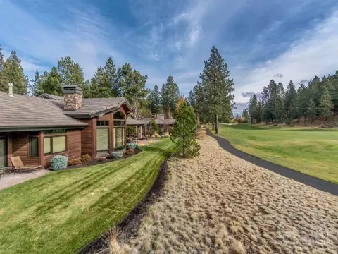 19366 Green Lakes Loop, Bend, OR 97702 photo 3