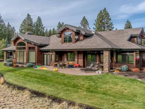 19366 Green Lakes Loop, Bend, OR 97702 photo 4