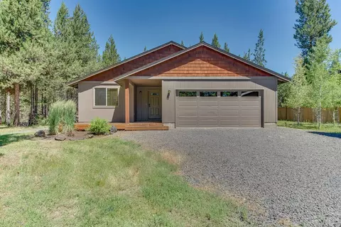 17388 Harlequin Dr, Bend, OR 97707 photo 1