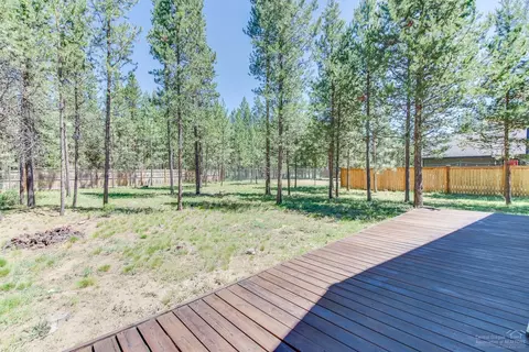 17388 Harlequin Dr, Bend, OR 97707 photo 11