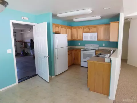 51435 Mac Ct, La Pine, OR 97739 photo 12