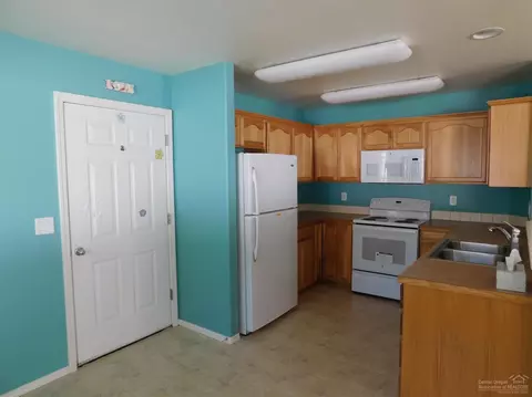 51435 Mac Ct, La Pine, OR 97739 photo 11