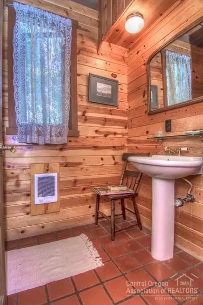 14820 S Century Dr, Bend, OR 97707 photo 15