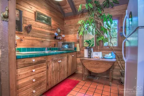 14820 S Century Dr, Bend, OR 97707 photo 13