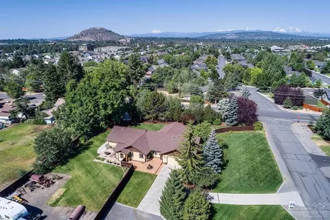 21496 Bradetich Loop, Bend, OR 97701 photo 1