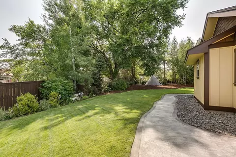 21496 Bradetich Loop, Bend, OR 97701 photo 20