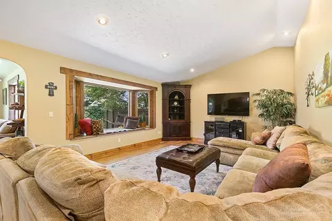 21496 Bradetich Loop, Bend, OR 97701 photo 8