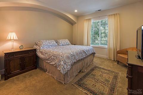 20286 Schaeffer Dr, Bend, OR 97701 photo 12