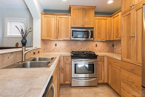 20286 Schaeffer Dr, Bend, OR 97701 photo 8