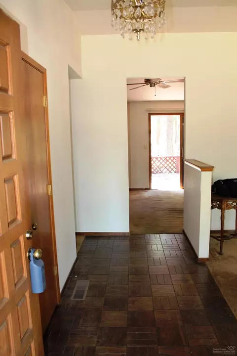60095 Ridgeview Dr, Bend, OR 97702 photo 7
