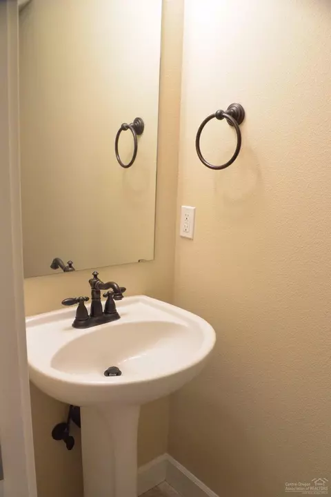 20668 Cherry Tree Ln, Bend, OR 97702 photo 17
