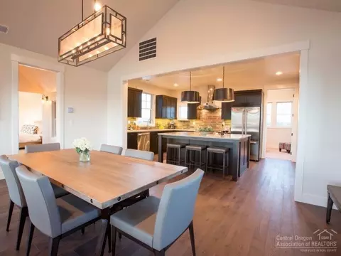 19230 Solomon Dr, Bend, OR 97702 photo 3