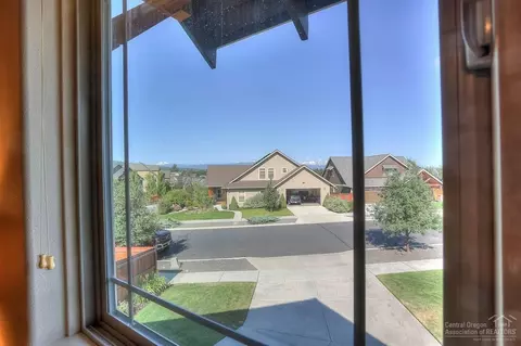 63406 Barton View Pl, Bend, OR 97701 photo 18
