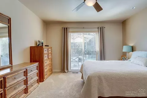 63406 Barton View Pl, Bend, OR 97701 photo 10