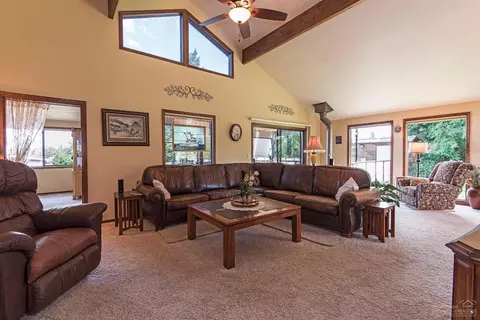 62570 Eagle Rd, Bend, OR 97701 photo 3