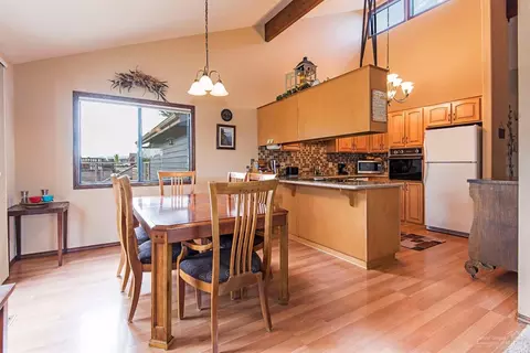 62570 Eagle Rd, Bend, OR 97701 photo 6