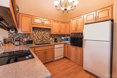 62570 Eagle Rd, Bend, OR 97701 photo 18