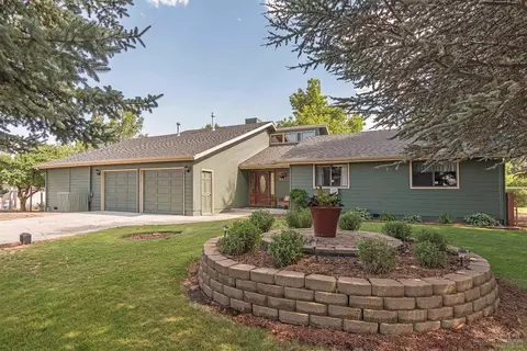 62570 Eagle Rd, Bend, OR 97701 photo 1