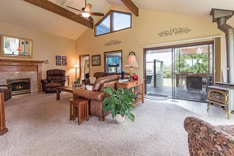 62570 Eagle Rd, Bend, OR 97701 photo 4