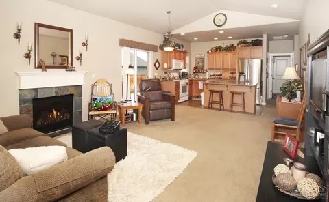 20730 Beaumont Dr, Bend, OR 97701 photo 6