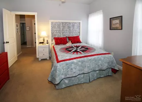 20730 Beaumont Dr, Bend, OR 97701 photo 9