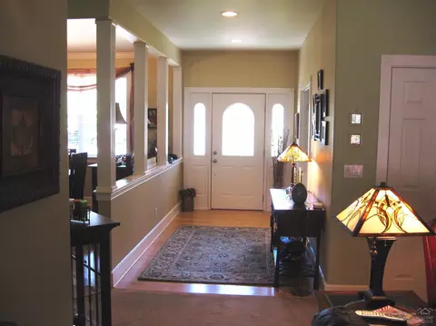 63232 Eastview Dr, Bend, OR 97701 photo 3