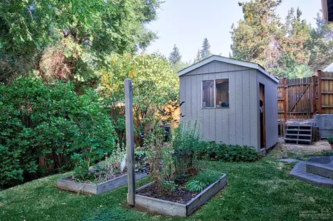 2129 NW 2nd St, Bend, OR 97701 photo 17