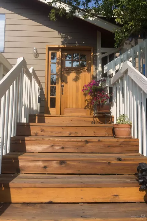 2129 NW 2nd St, Bend, OR 97701 photo 2