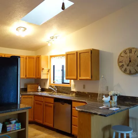 2129 NW 2nd St, Bend, OR 97701 photo 5