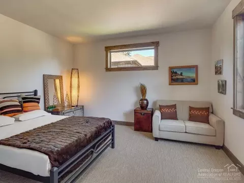 60442 Kangaroo Loop, Bend, OR 97702 photo 12