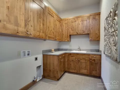 60442 Kangaroo Loop, Bend, OR 97702 photo 14