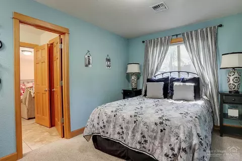 17062 Cooper Dr, Bend, OR 97707 photo 22
