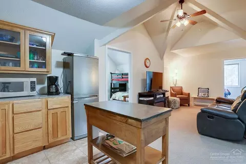17062 Cooper Dr, Bend, OR 97707 photo 12