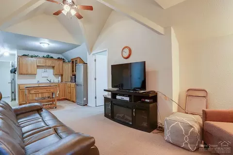 17062 Cooper Dr, Bend, OR 97707 photo 13