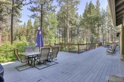 17062 Cooper Dr, Bend, OR 97707 photo 10