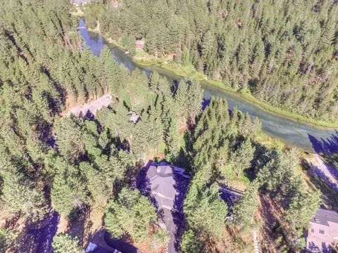 17062 Cooper Dr, Bend, OR 97707 photo 2
