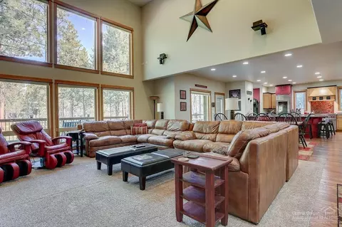 17062 Cooper Dr, Bend, OR 97707 photo 5