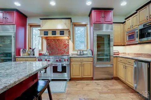 17062 Cooper Dr, Bend, OR 97707 photo 6