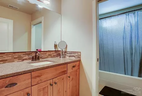 1701 NW Precision Ln, Bend, OR 97703 photo 10