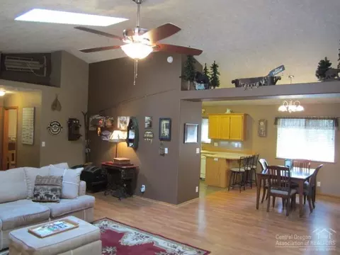 17536 Rosland Rd, La Pine, OR 97739 photo 9