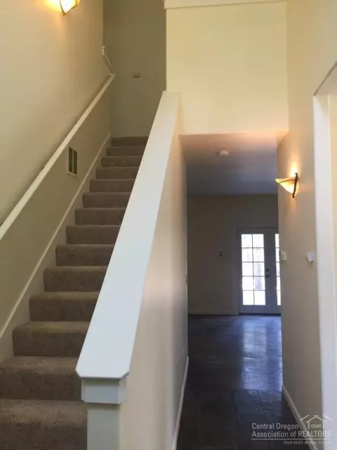 17040 Kasserman Dr, Bend, OR 97707 photo 11