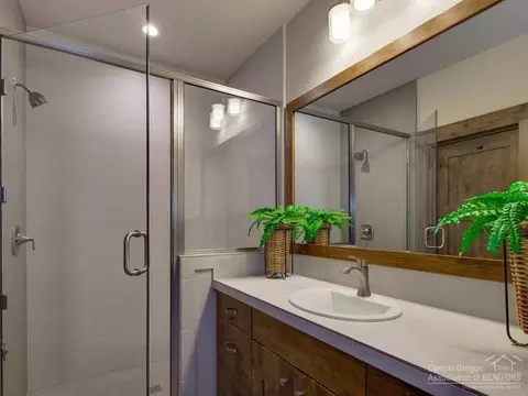60499 Kangaroo Loop, Bend, OR 97702 photo 13