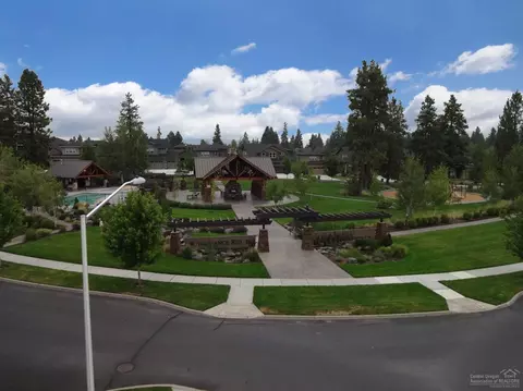19646 Harvard Pl, Bend, OR 97702 photo 25