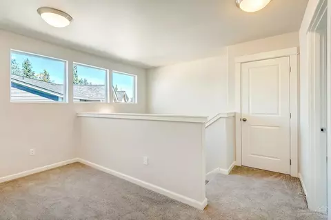 20433 Dixie Ct, Bend, OR 97702 photo 9