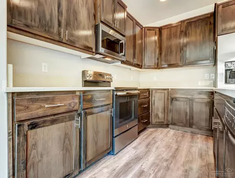 20433 Dixie Ct, Bend, OR 97702 photo 5