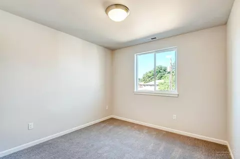 20433 Dixie Ct, Bend, OR 97702 photo 13