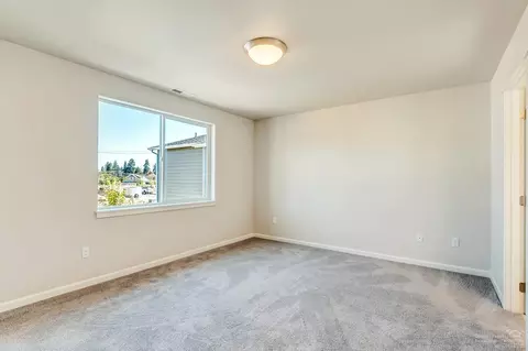20433 Dixie Ct, Bend, OR 97702 photo 10